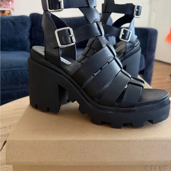 Steve Madden Black Buckle Platform Sandals - Picture 2 of 4